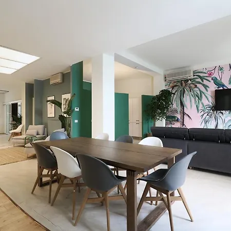 Prestige Boutique Homes - Garden & Pool Апартаменты Милан