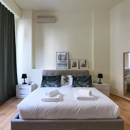 Prestige Boutique Homes - Garden & Pool Милан