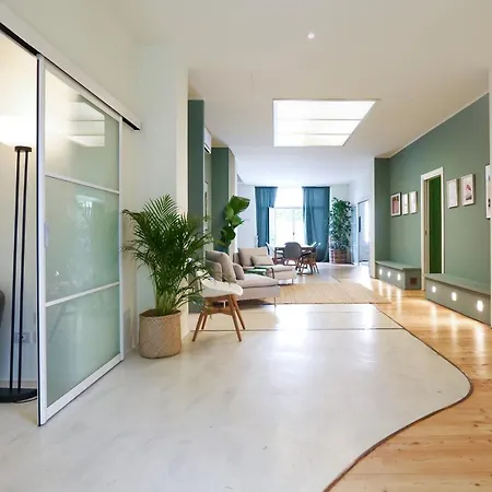 Prestige Boutique Homes - Garden & Pool Apartament