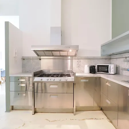 Prestige Boutique Homes - Garden&pool Apartment